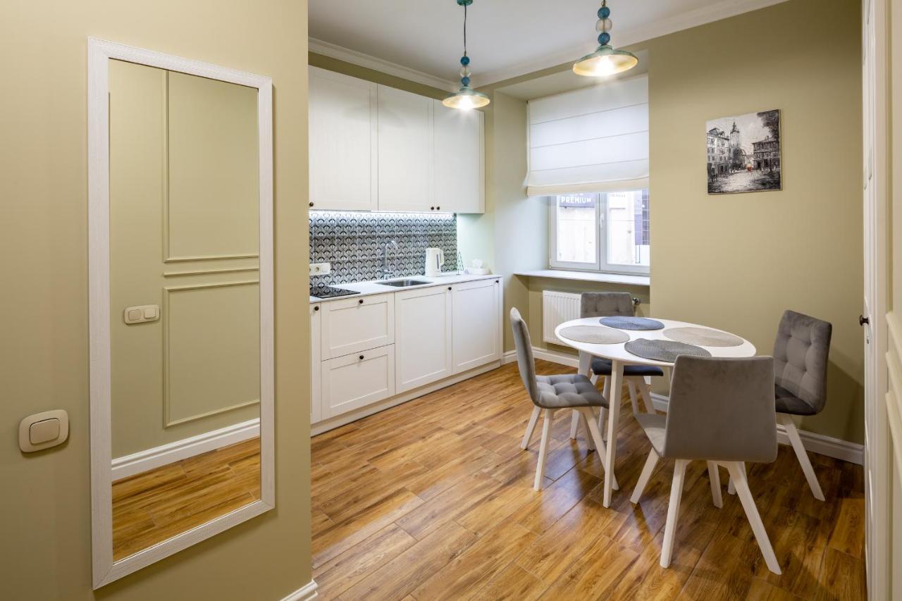 Ferienwohnung Romari Площа Катедральна 8 Lemberg Exterior foto